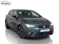 Pogled sprijeda desno