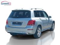 Pogled od pozadi desno