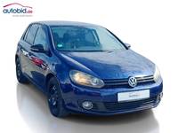 Pogled sprijeda desno