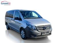 Skats no labās puses priekšā