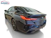 Skats no kreisās puses aizmugurē