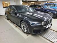 Изглед отпред отляво