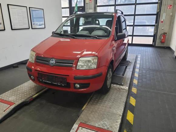 Náhľad spredu zľava