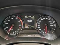 Pohled na přístrojovou desku