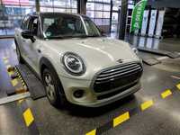 Pogled sprijeda desno