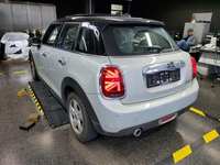 Pogled straga lijevo