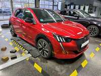 Skats no labās puses priekšā