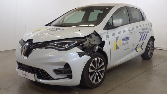 Skats no kreisās puses priekšā