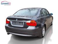 Widok z tyłu po stronie prawej