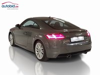 Vista traseira esquerda