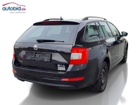 Widok z tyłu po stronie prawej