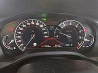 Pohľad na združený prístroj na palubnej doske