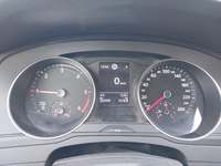 Pohled na přístrojovou desku