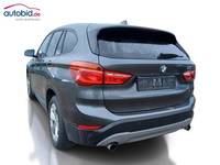 Vue de l’arrière gauche