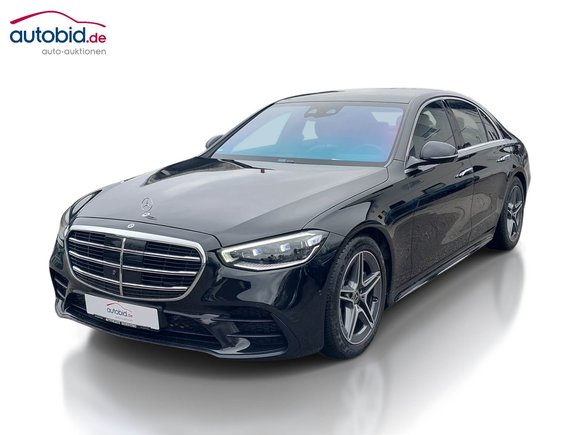 Skats no kreisās puses priekšā