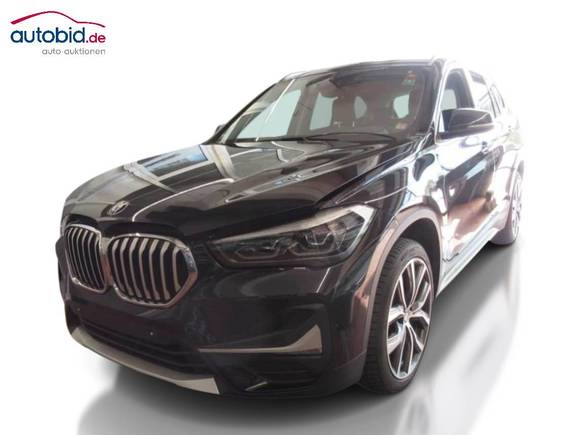 Pogled od napred levo