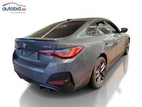 Pogled od pozadi desno