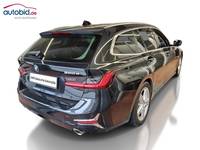 Pogled od pozadi desno