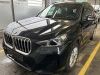 Pogled od napred levo