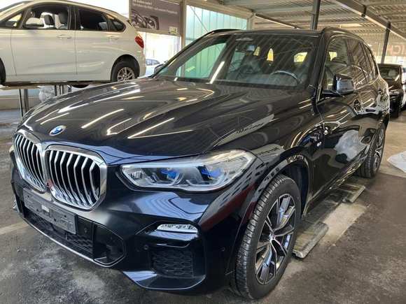 Pogled od napred levo