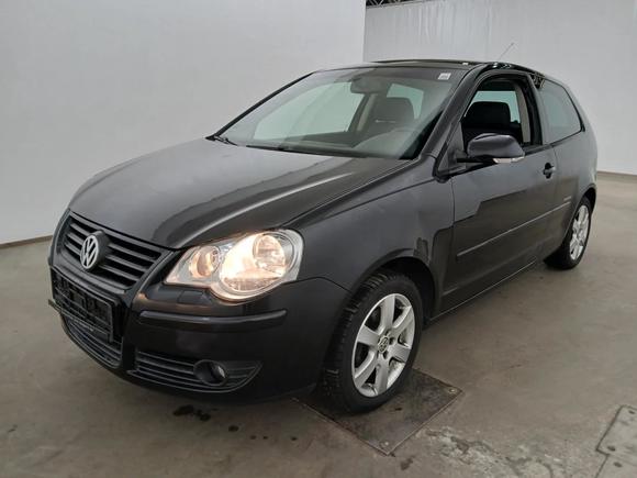 Skats no kreisās puses priekšā