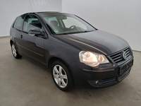 Skats no labās puses priekšā