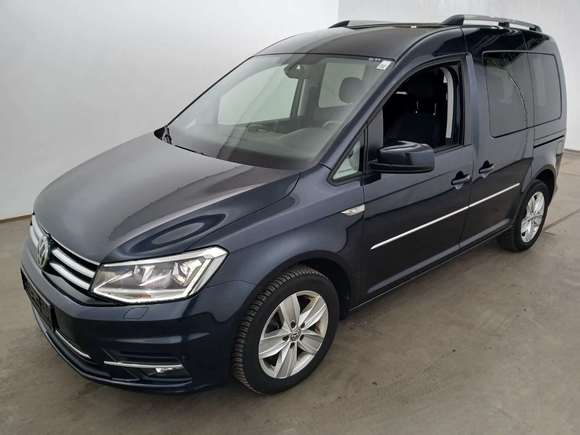 Skats no kreisās puses priekšā