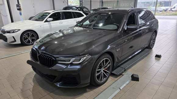 Pogled od napred levo