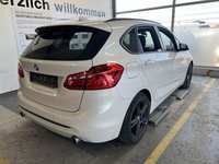 Pogled od pozadi desno