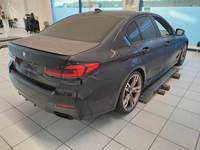 Pogled od pozadi desno