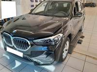 Pogled od napred levo