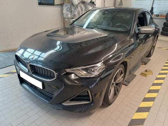 Pogled od napred levo