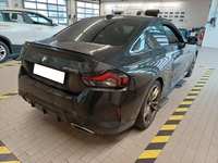 Skats no labās puses aizmugurē