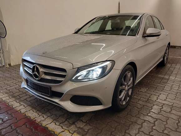 Pogled sprijeda lijevo