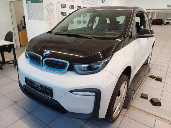 Вид спереди слева