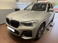 Skats no kreisās puses priekšā