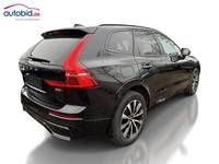 Skats no labās puses aizmugurē