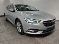 Pogled sprijeda desno