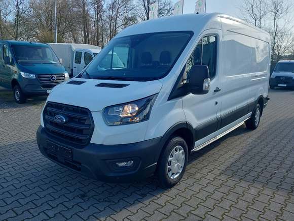 Pogled sprijeda lijevo