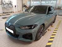 Skats no kreisās puses priekšā