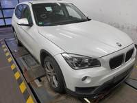 Skats no labās puses priekšā