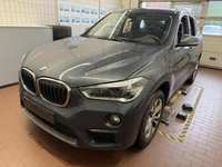 Pogled od napred levo