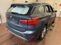 Pogled od pozadi desno