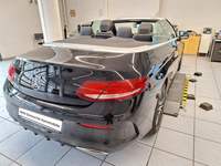 Pogled od pozadi desno