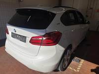 Pogled od pozadi desno