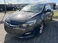 Pogled sprijeda lijevo