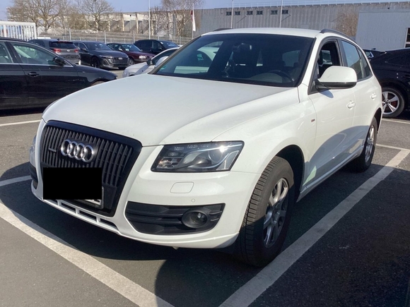 Pogled sprijeda lijevo