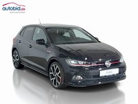 Skats no labās puses priekšā