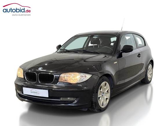 Skats no kreisās puses priekšā