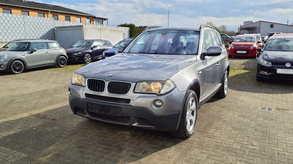 Pogled sprijeda lijevo